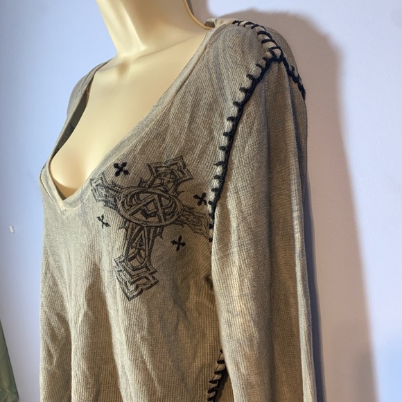Affliction v neck waffle thermal long sleeve tee XL grey black cross stitching - Picture 2 of 6